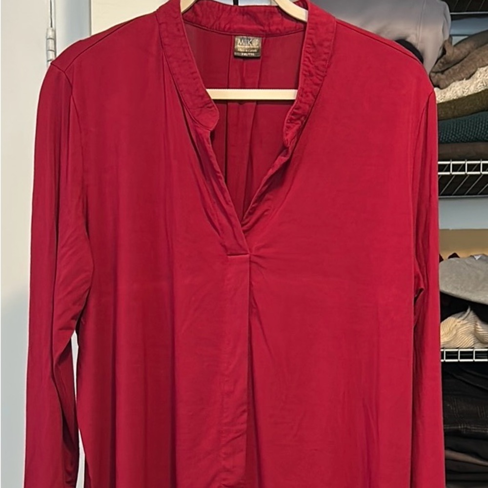 Miik Women's Top in Cranberry